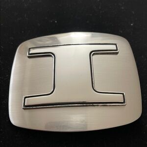 Metal Belt Buckle with I Logo Design